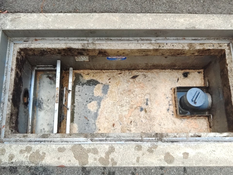 グリストラップ清掃1＿株式会社ビルカン